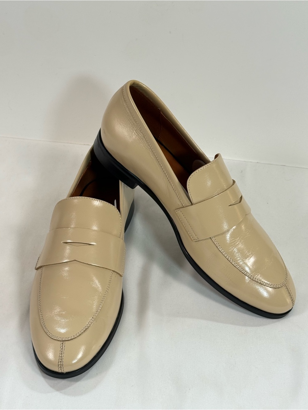 MAEVE for Anthropologie Women’s beige patent leather penny loafers size 7-7.5/38
